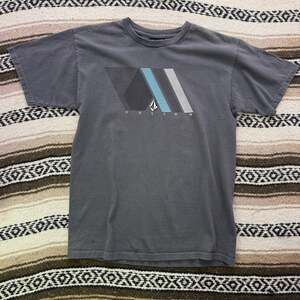 Men's Vintage 2000's Volcom Stone Dark Gray Blue Surf Surfing Tee Shirt Sz M VTG